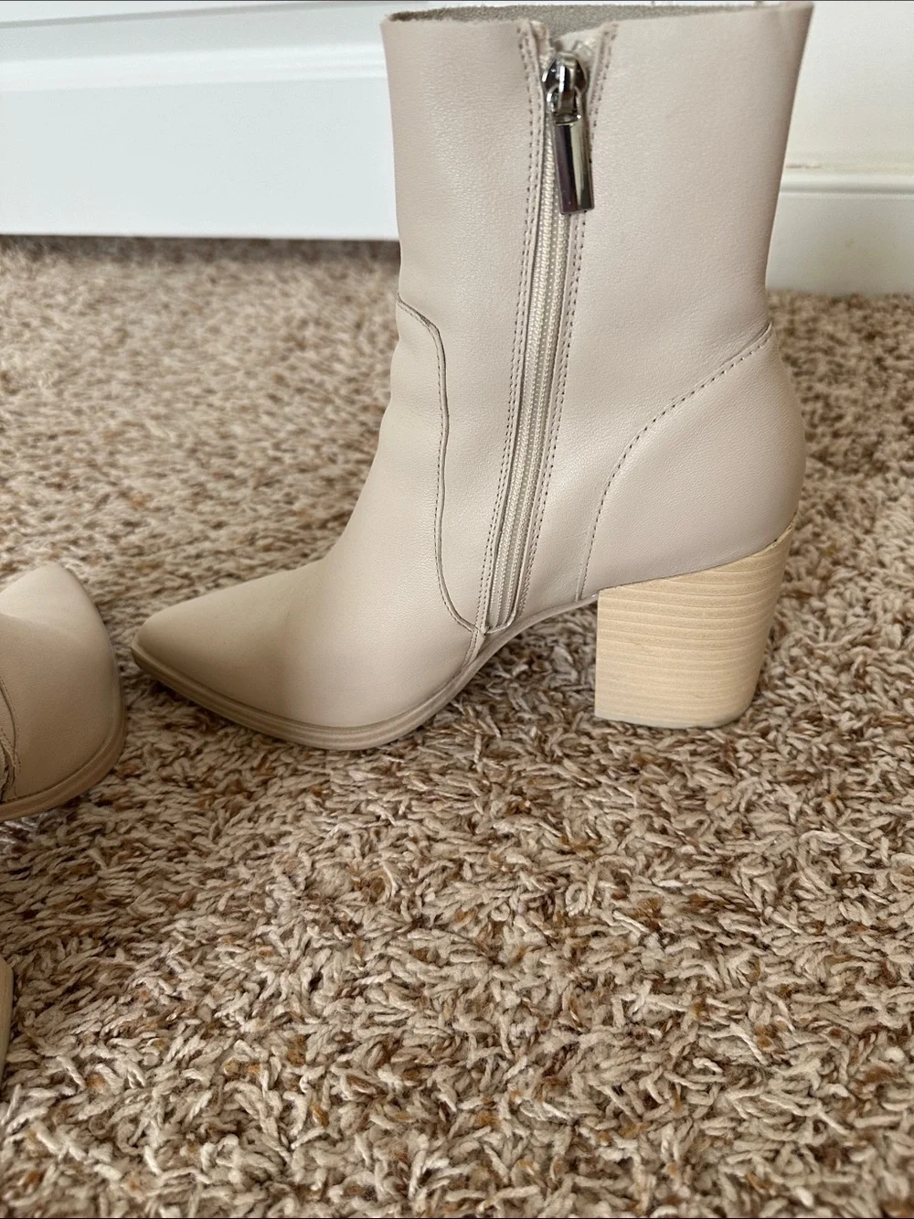 Steve Madden Calabria Bone Pointed Toe Block Heel Ankle Boots Sz 8